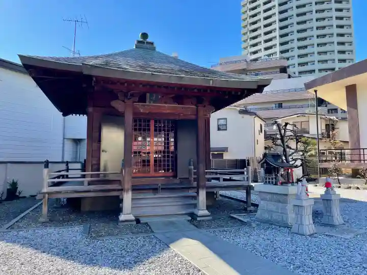 玄静院の{uncategorized: "未分類", other: "その他", undefined: "問題あり", building: "その他建物", grave: "お墓", sacred_gate: "鳥居", guardian: "狛犬", statue: "像", buddha: "仏像", history: "歴史", nature: "自然", garden: "庭園", animal: "動物", pagoda: "塔", temizu: "手水舎", mountain_gate: "山門・神門", sanctuary: "本殿・本堂", subordinate: "末社・摂社", art: "芸術", scenery: "景色", jizo: "地蔵", ema: "絵馬", goshuin: "御朱印", omikuji: "おみくじ", items: "授与品その他", amulet: "お守り", goshuincho: "御朱印帳", eats: "食事", festival: "お祭り", votive_dance: "神楽", shichigosan: "七五三参", wedding: "結婚式", experience: "体験その他", initially: "初詣", around: "周辺", anti_infection: "感染症対策"}