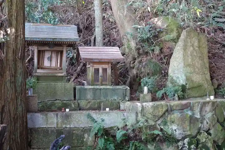 湯泉神社の末社・摂社
