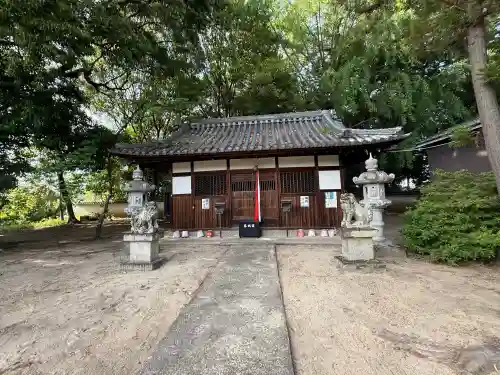 鏡作神社の{uncategorized: "未分類", other: "その他", undefined: "問題あり", building: "その他建物", grave: "お墓", sacred_gate: "鳥居", guardian: "狛犬", statue: "像", buddha: "仏像", history: "歴史", nature: "自然", garden: "庭園", animal: "動物", pagoda: "塔", temizu: "手水舎", mountain_gate: "山門・神門", sanctuary: "本殿・本堂", subordinate: "末社・摂社", art: "芸術", scenery: "景色", jizo: "地蔵", ema: "絵馬", goshuin: "御朱印", omikuji: "おみくじ", items: "授与品その他", amulet: "お守り", goshuincho: "御朱印帳", eats: "食事", festival: "お祭り", votive_dance: "神楽", shichigosan: "七五三参", wedding: "結婚式", experience: "体験その他", initially: "初詣", around: "周辺", anti_infection: "感染症対策"}