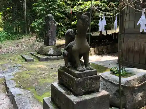 大石見神社の狛犬