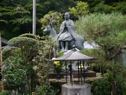 安養寺（立木観音）の像