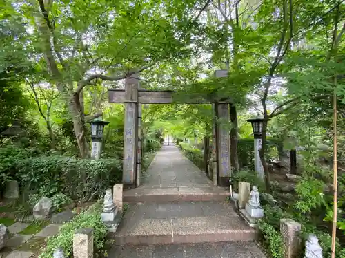 石薬師寺の山門・神門