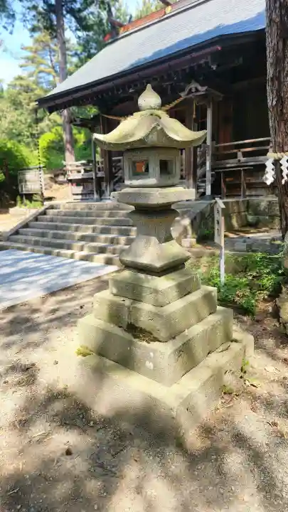 建勲神社の{uncategorized: "未分類", other: "その他", undefined: "問題あり", building: "その他建物", grave: "お墓", sacred_gate: "鳥居", guardian: "狛犬", statue: "像", buddha: "仏像", history: "歴史", nature: "自然", garden: "庭園", animal: "動物", pagoda: "塔", temizu: "手水舎", mountain_gate: "山門・神門", sanctuary: "本殿・本堂", subordinate: "末社・摂社", art: "芸術", scenery: "景色", jizo: "地蔵", ema: "絵馬", goshuin: "御朱印", omikuji: "おみくじ", items: "授与品その他", amulet: "お守り", goshuincho: "御朱印帳", eats: "食事", festival: "お祭り", votive_dance: "神楽", shichigosan: "七五三参", wedding: "結婚式", experience: "体験その他", initially: "初詣", around: "周辺", anti_infection: "感染症対策"}