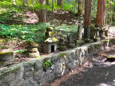 戸隠神社宝光社の末社・摂社