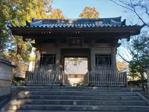 龍潭寺の山門