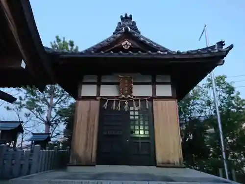 八ツ尾八幡社の末社・摂社