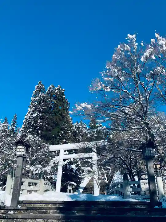 土津神社|こどもと出世の神さまの鳥居