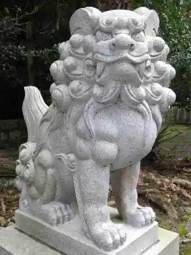 益救神社の狛犬