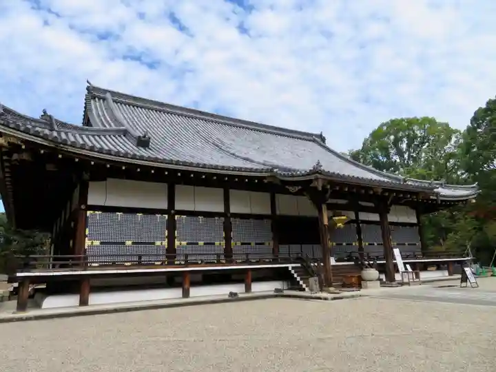 仁和寺の本殿・本堂