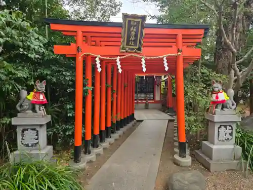 彌榮神社の{uncategorized: "未分類", other: "その他", undefined: "問題あり", building: "その他建物", grave: "お墓", sacred_gate: "鳥居", guardian: "狛犬", statue: "像", buddha: "仏像", history: "歴史", nature: "自然", garden: "庭園", animal: "動物", pagoda: "塔", temizu: "手水舎", mountain_gate: "山門・神門", sanctuary: "本殿・本堂", subordinate: "末社・摂社", art: "芸術", scenery: "景色", jizo: "地蔵", ema: "絵馬", goshuin: "御朱印", omikuji: "おみくじ", items: "授与品その他", amulet: "お守り", goshuincho: "御朱印帳", eats: "食事", festival: "お祭り", votive_dance: "神楽", shichigosan: "七五三参", wedding: "結婚式", experience: "体験その他", initially: "初詣", around: "周辺", anti_infection: "感染症対策"}