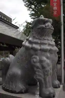 北海道神宮頓宮の狛犬