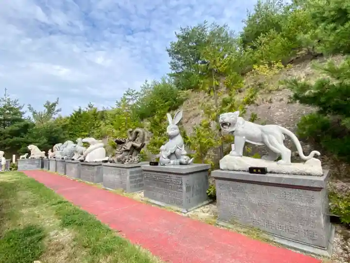 白崎八幡宮の像
