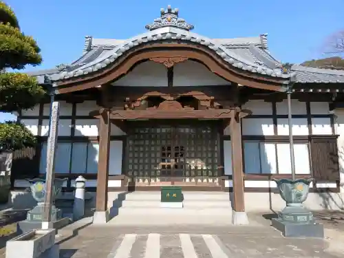 長福寺の{uncategorized: "未分類", other: "その他", undefined: "問題あり", building: "その他建物", grave: "お墓", sacred_gate: "鳥居", guardian: "狛犬", statue: "像", buddha: "仏像", history: "歴史", nature: "自然", garden: "庭園", animal: "動物", pagoda: "塔", temizu: "手水舎", mountain_gate: "山門・神門", sanctuary: "本殿・本堂", subordinate: "末社・摂社", art: "芸術", scenery: "景色", jizo: "地蔵", ema: "絵馬", goshuin: "御朱印", omikuji: "おみくじ", items: "授与品その他", amulet: "お守り", goshuincho: "御朱印帳", eats: "食事", festival: "お祭り", votive_dance: "神楽", shichigosan: "七五三参", wedding: "結婚式", experience: "体験その他", initially: "初詣", around: "周辺", anti_infection: "感染症対策"}