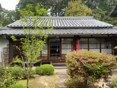 常光寺の{uncategorized: "未分類", other: "その他", undefined: "問題あり", building: "その他建物", grave: "お墓", sacred_gate: "鳥居", guardian: "狛犬", statue: "像", buddha: "仏像", history: "歴史", nature: "自然", garden: "庭園", animal: "動物", pagoda: "塔", temizu: "手水舎", mountain_gate: "山門・神門", sanctuary: "本殿・本堂", subordinate: "末社・摂社", art: "芸術", scenery: "景色", jizo: "地蔵", ema: "絵馬", goshuin: "御朱印", omikuji: "おみくじ", items: "授与品その他", amulet: "お守り", goshuincho: "御朱印帳", eats: "食事", festival: "お祭り", votive_dance: "神楽", shichigosan: "七五三参", wedding: "結婚式", experience: "体験その他", initially: "初詣", around: "周辺", anti_infection: "感染症対策"}