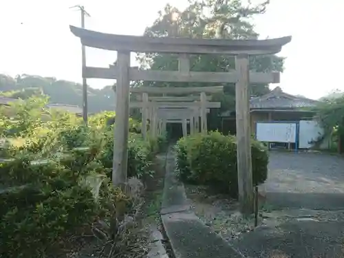 粟嶋大明神の鳥居