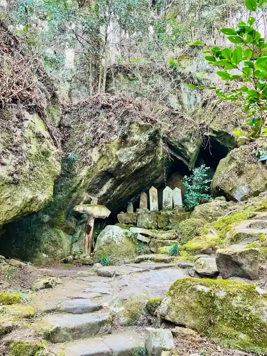 秩父札所三十二番 法性寺の{uncategorized: "未分類", other: "その他", undefined: "問題あり", building: "その他建物", grave: "お墓", sacred_gate: "鳥居", guardian: "狛犬", statue: "像", buddha: "仏像", history: "歴史", nature: "自然", garden: "庭園", animal: "動物", pagoda: "塔", temizu: "手水舎", mountain_gate: "山門・神門", sanctuary: "本殿・本堂", subordinate: "末社・摂社", art: "芸術", scenery: "景色", jizo: "地蔵", ema: "絵馬", goshuin: "御朱印", omikuji: "おみくじ", items: "授与品その他", amulet: "お守り", goshuincho: "御朱印帳", eats: "食事", festival: "お祭り", votive_dance: "神楽", shichigosan: "七五三参", wedding: "結婚式", experience: "体験その他", initially: "初詣", around: "周辺", anti_infection: "感染症対策"}