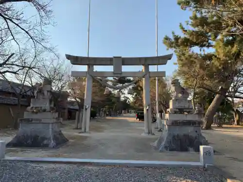 天満神社（鷲塚天満神社）の鳥居