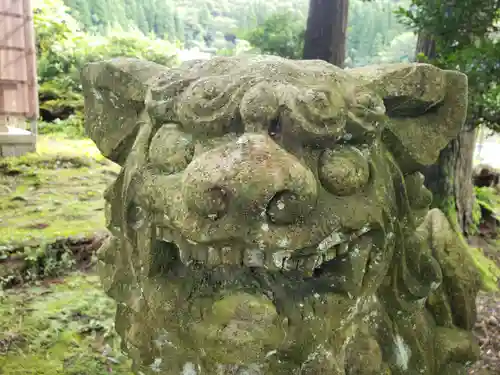 白山神社の狛犬