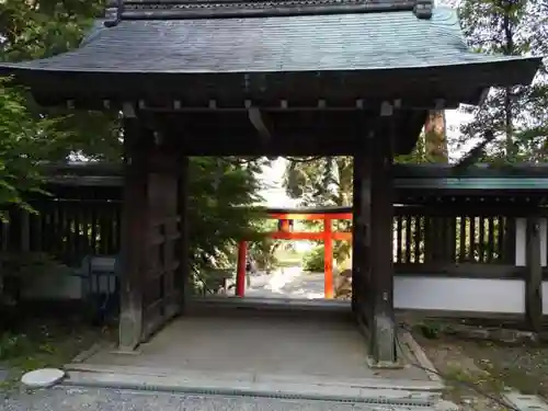 月読神社（松尾大社摂社）の山門・神門