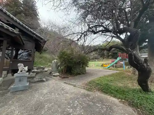 大浦神社の{uncategorized: "未分類", other: "その他", undefined: "問題あり", building: "その他建物", grave: "お墓", sacred_gate: "鳥居", guardian: "狛犬", statue: "像", buddha: "仏像", history: "歴史", nature: "自然", garden: "庭園", animal: "動物", pagoda: "塔", temizu: "手水舎", mountain_gate: "山門・神門", sanctuary: "本殿・本堂", subordinate: "末社・摂社", art: "芸術", scenery: "景色", jizo: "地蔵", ema: "絵馬", goshuin: "御朱印", omikuji: "おみくじ", items: "授与品その他", amulet: "お守り", goshuincho: "御朱印帳", eats: "食事", festival: "お祭り", votive_dance: "神楽", shichigosan: "七五三参", wedding: "結婚式", experience: "体験その他", initially: "初詣", around: "周辺", anti_infection: "感染症対策"}