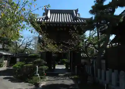 斉年寺の山門・神門