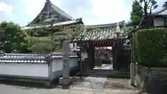 念仏寺の山門