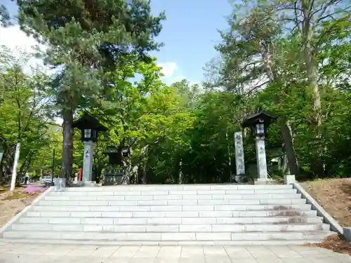 鷹栖神社の庭園