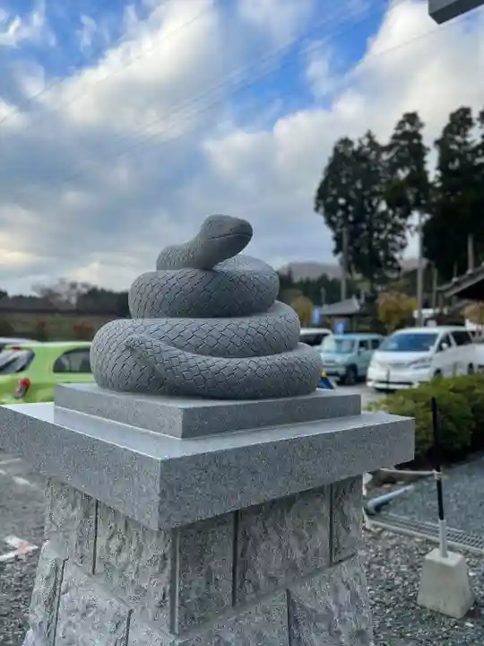 阿蘇白水龍神權現~白蛇神社~(熊本県)