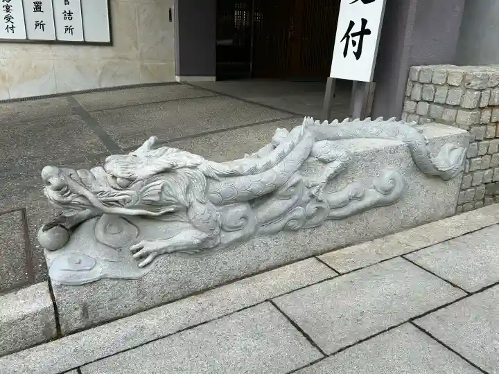 伊奈波神社の{uncategorized: "未分類", other: "その他", undefined: "問題あり", building: "その他建物", grave: "お墓", sacred_gate: "鳥居", guardian: "狛犬", statue: "像", buddha: "仏像", history: "歴史", nature: "自然", garden: "庭園", animal: "動物", pagoda: "塔", temizu: "手水舎", mountain_gate: "山門・神門", sanctuary: "本殿・本堂", subordinate: "末社・摂社", art: "芸術", scenery: "景色", jizo: "地蔵", ema: "絵馬", goshuin: "御朱印", omikuji: "おみくじ", items: "授与品その他", amulet: "お守り", goshuincho: "御朱印帳", eats: "食事", festival: "お祭り", votive_dance: "神楽", shichigosan: "七五三参", wedding: "結婚式", experience: "体験その他", initially: "初詣", around: "周辺", anti_infection: "感染症対策"}