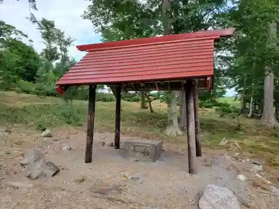 共成神社の手水舎
