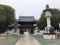 豊川閣 妙厳寺の山門・神門