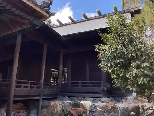 井出神社の本殿・本堂