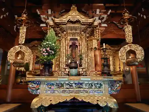 長明寺の本殿・本堂