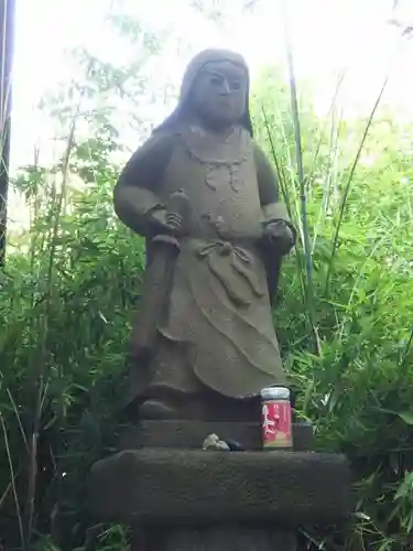 鷲神社の像