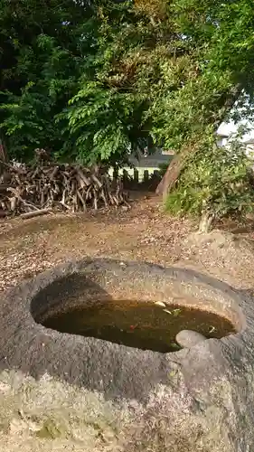 神明社（重本）の手水舎