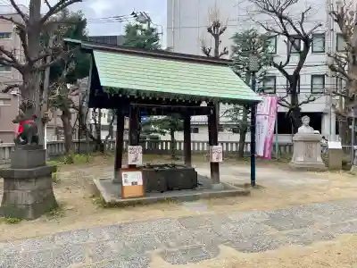 千束稲荷神社の{uncategorized: "未分類", other: "その他", undefined: "問題あり", building: "その他建物", grave: "お墓", sacred_gate: "鳥居", guardian: "狛犬", statue: "像", buddha: "仏像", history: "歴史", nature: "自然", garden: "庭園", animal: "動物", pagoda: "塔", temizu: "手水舎", mountain_gate: "山門・神門", sanctuary: "本殿・本堂", subordinate: "末社・摂社", art: "芸術", scenery: "景色", jizo: "地蔵", ema: "絵馬", goshuin: "御朱印", omikuji: "おみくじ", items: "授与品その他", amulet: "お守り", goshuincho: "御朱印帳", eats: "食事", festival: "お祭り", votive_dance: "神楽", shichigosan: "七五三参", wedding: "結婚式", experience: "体験その他", initially: "初詣", around: "周辺", anti_infection: "感染症対策"}