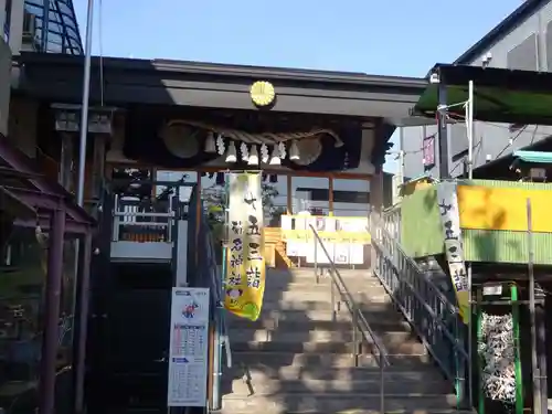 菊名神社の本殿・本堂