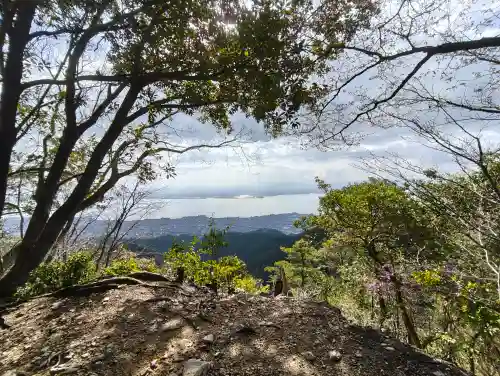比叡山延暦寺の{uncategorized: "未分類", other: "その他", undefined: "問題あり", building: "その他建物", grave: "お墓", sacred_gate: "鳥居", guardian: "狛犬", statue: "像", buddha: "仏像", history: "歴史", nature: "自然", garden: "庭園", animal: "動物", pagoda: "塔", temizu: "手水舎", mountain_gate: "山門・神門", sanctuary: "本殿・本堂", subordinate: "末社・摂社", art: "芸術", scenery: "景色", jizo: "地蔵", ema: "絵馬", goshuin: "御朱印", omikuji: "おみくじ", items: "授与品その他", amulet: "お守り", goshuincho: "御朱印帳", eats: "食事", festival: "お祭り", votive_dance: "神楽", shichigosan: "七五三参", wedding: "結婚式", experience: "体験その他", initially: "初詣", around: "周辺", anti_infection: "感染症対策"}