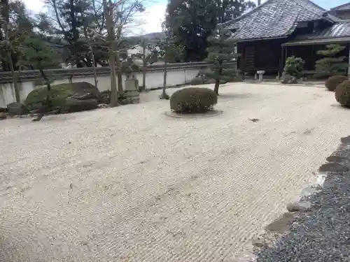 太平寺の庭園