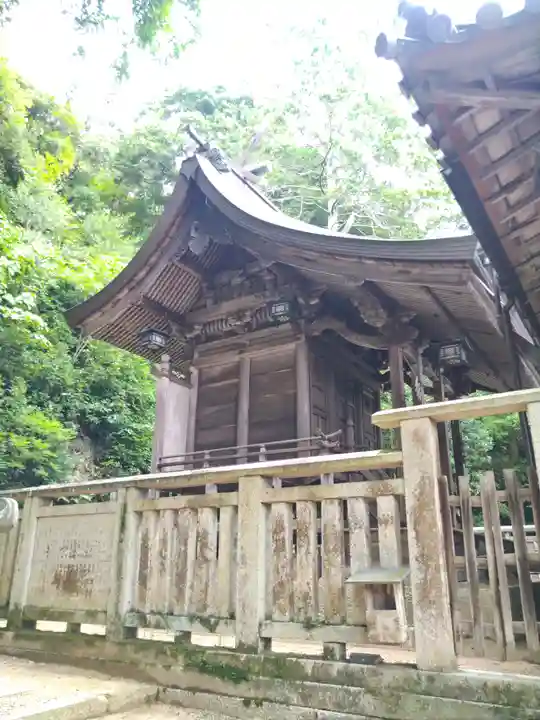 由加神社(和気由加神社)の本殿・本堂