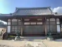 龍洞寺の本殿・本堂