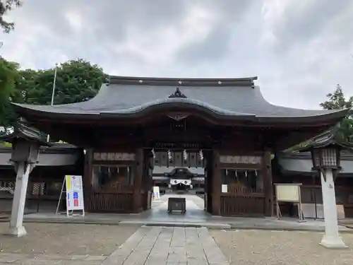 須賀神社の山門