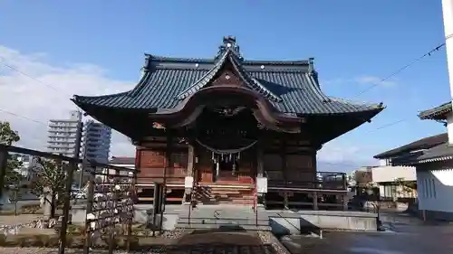 沼垂白山神社の本殿