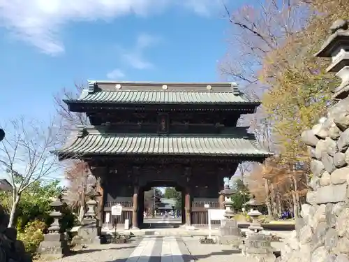 妻沼聖天山歓喜院の山門