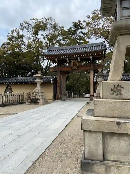 西宮神社の山門・神門