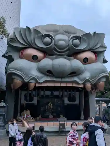 難波八阪神社の{uncategorized: "未分類", other: "その他", undefined: "問題あり", building: "その他建物", grave: "お墓", sacred_gate: "鳥居", guardian: "狛犬", statue: "像", buddha: "仏像", history: "歴史", nature: "自然", garden: "庭園", animal: "動物", pagoda: "塔", temizu: "手水舎", mountain_gate: "山門・神門", sanctuary: "本殿・本堂", subordinate: "末社・摂社", art: "芸術", scenery: "景色", jizo: "地蔵", ema: "絵馬", goshuin: "御朱印", omikuji: "おみくじ", items: "授与品その他", amulet: "お守り", goshuincho: "御朱印帳", eats: "食事", festival: "お祭り", votive_dance: "神楽", shichigosan: "七五三参", wedding: "結婚式", experience: "体験その他", initially: "初詣", around: "周辺", anti_infection: "感染症対策"}