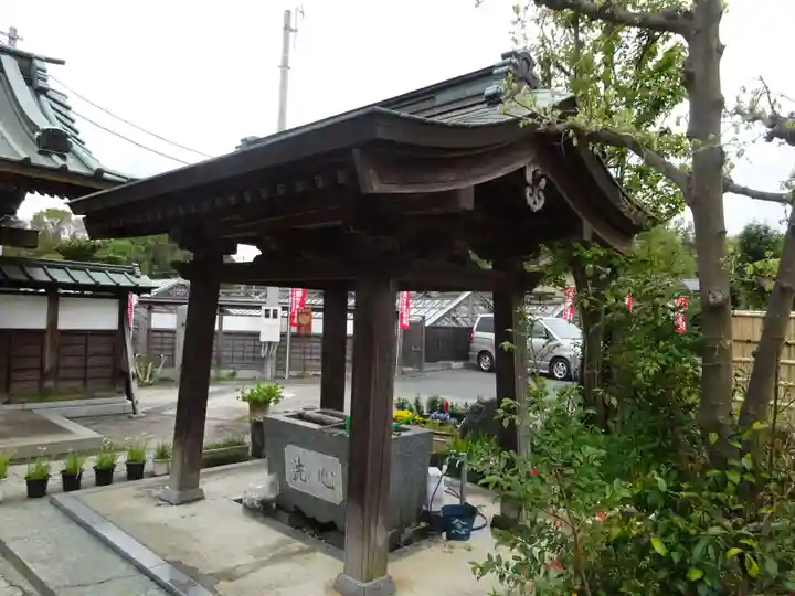 専念寺の手水舎