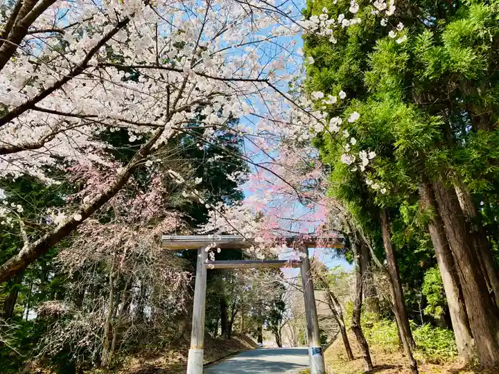 土津神社|こどもと出世の神さまの鳥居