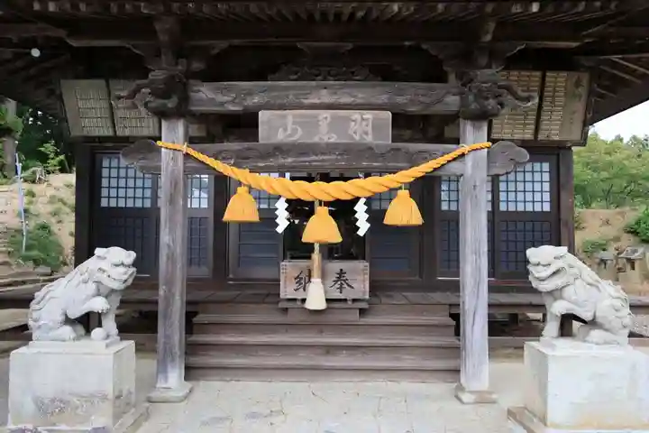 長屋神社の本殿・本堂