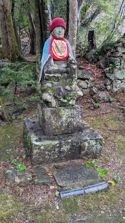 日吉神社(竹林寺境内摂社)の地蔵